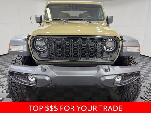 Used 2025 Jeep Wrangler Sport AWD/4WD image 2