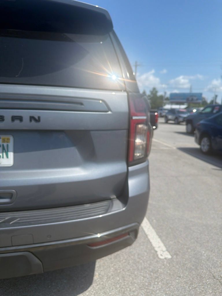 Used 2022 Chevrolet Suburban Z71 w/ Luxury Package AWD/4WD image 8