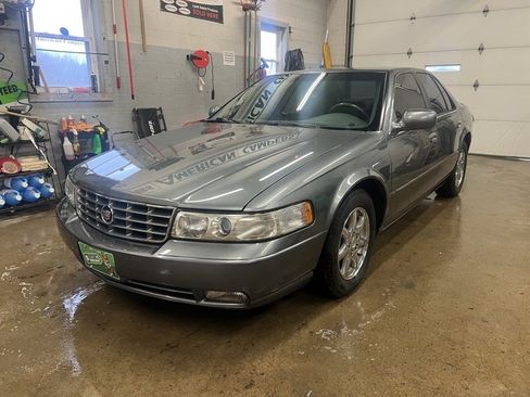 Used 2004 Cadillac Seville SLS w/ Preferred Equipment Group image 1