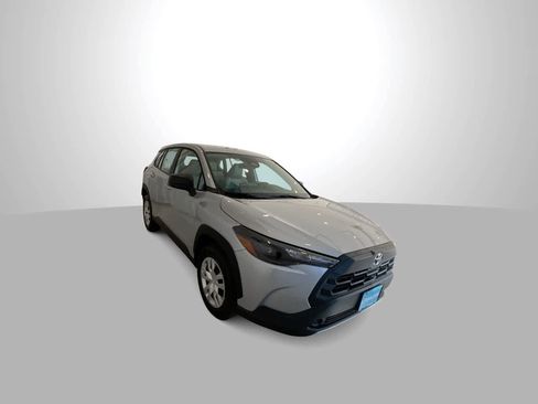 New 2026 Toyota Corolla Cross L image 2