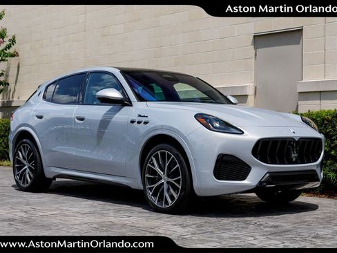 Used 2023 Maserati Grecale Modena AWD/4WD image 17