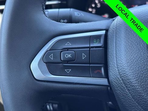 Used 2023 Jeep Compass Limited image 12