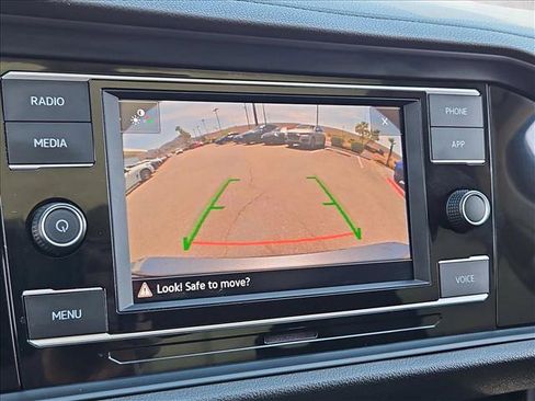 Used 2023 Volkswagen Jetta SE w/ Panoramic Sunroof Package FWD image 13
