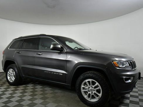 Used 2020 Jeep Grand Cherokee Laredo image 9