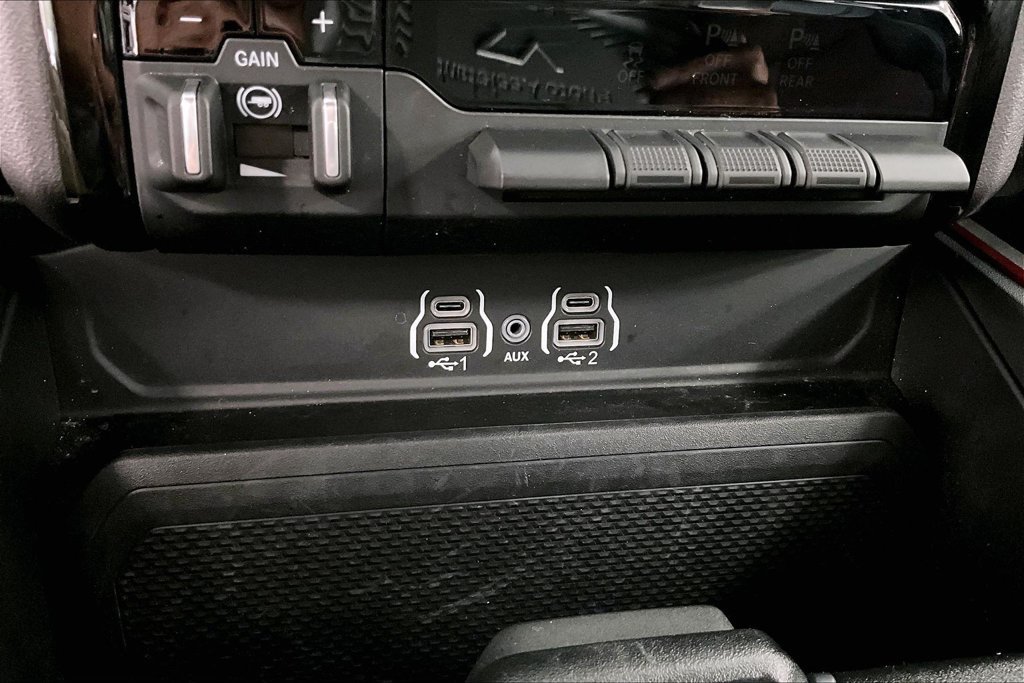 Used 2025 RAM 1500 Rebel AWD/4WD image 14
