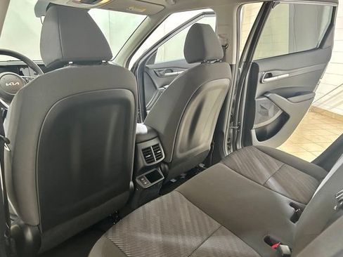 Used 2026 Kia Seltos LX FWD image 12