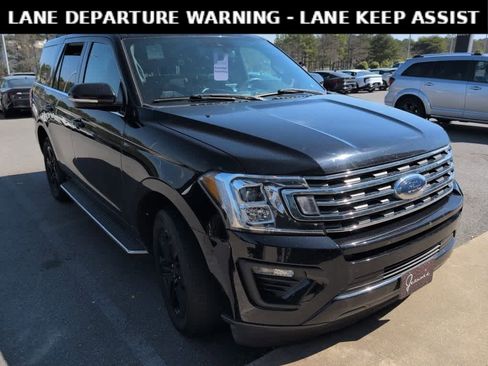 Used 2020 Ford Expedition XLT w/ Equipment Group 202A image 3