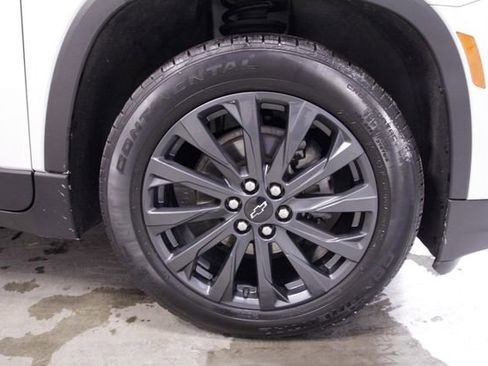 Used 2023 Chevrolet Traverse RS image 13