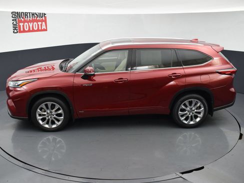 Used 2020 Toyota Highlander Limited AWD/4WD image 25