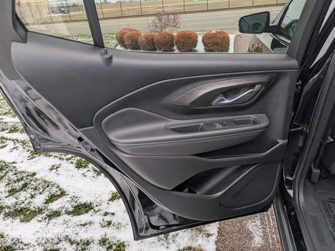 Certified 2023 GMC Terrain SLT image 11