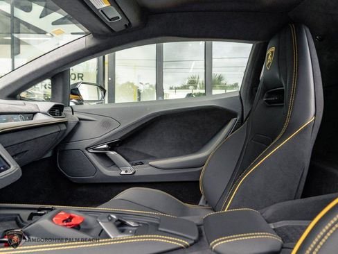 Used 2026 Lamborghini Temerario AWD/4WD image 26