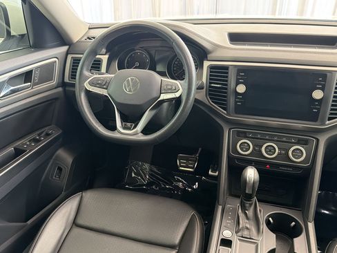 Used 2021 Volkswagen Atlas SE w/ Panoramic Sunroof Package FWD image 18