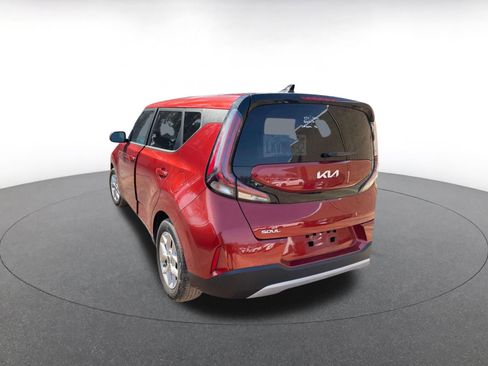 Used 2025 Kia Soul LX w/ LX Technology Package image 8