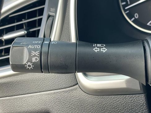 Used 2018 Nissan Murano Platinum w/ Cargo Package image 17