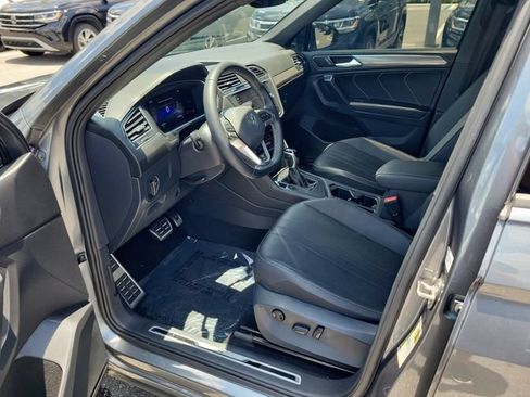 Certified 2023 Volkswagen Tiguan SE R-Line FWD image 16