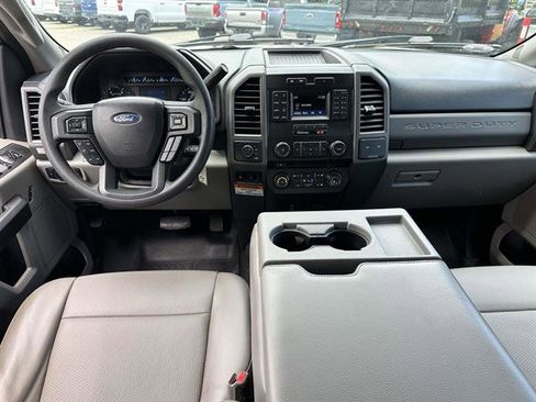 Used 2017 Ford F550 4x4 Crew Cab Super Duty image 12