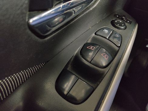 Used 2020 Nissan Kicks SV FWD image 27
