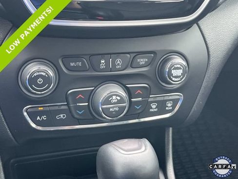 Certified 2020 Jeep Cherokee Limited w/ Luxury Group AWD/4WD image 38