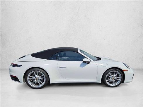 Used 2022 Porsche 911 Carrera RWD image 4