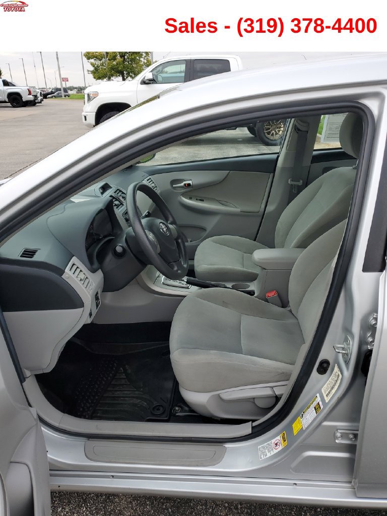 Used 2013 Toyota Corolla LE FWD image 10