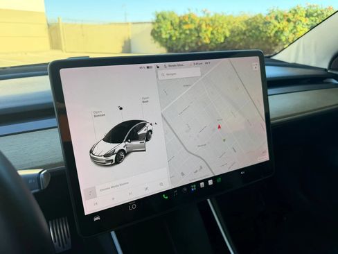 Used 2020 Tesla Model 3 Standard Range Plus RWD image 19