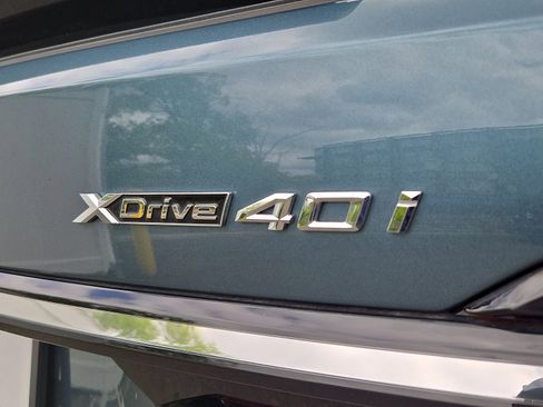 Used 2024 BMW X7 xDrive40i w/ Premium Package AWD/4WD image 32