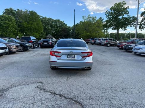 Used 2018 Honda Accord Sport image 6