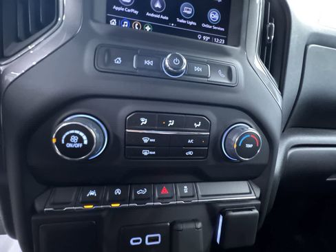 Used 2025 Chevrolet Silverado 1500 Custom image 25