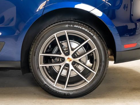 Certified 2026 Porsche Macan AWD/4WD image 19