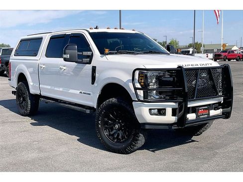 Used 2019 Ford F250 Lariat w/ Lariat Ultimate Package AWD/4WD image 2