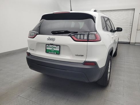 Used 2019 Jeep Cherokee Latitude w/ Cold Weather Group AWD/4WD image 7