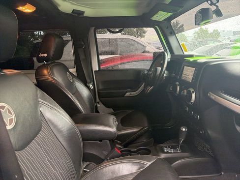 Used 2015 Jeep Wrangler Sport AWD/4WD image 4