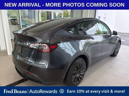 Used 2024 Tesla Model Y Long Range AWD/4WD image 7