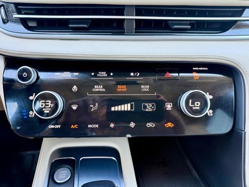 Used 2023 INFINITI QX60 Luxe w/ Performance Audio Package FWD image 27