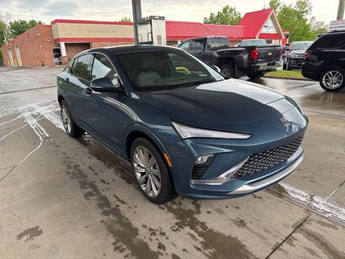 Used 2024 Buick Envista Avenir FWD image 2