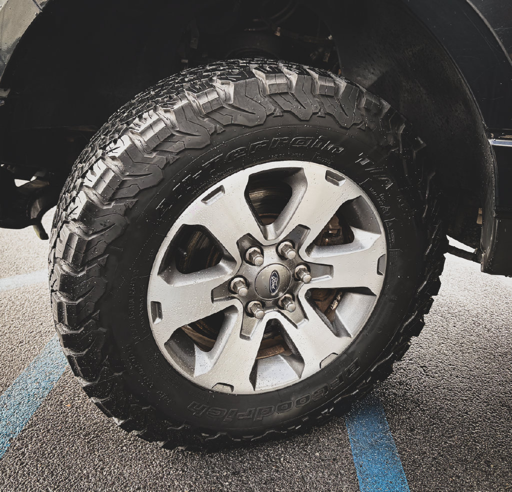 Used 2013 Ford F150 STX w/ Mid Equipment Group AWD/4WD image 19