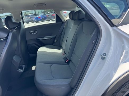 New 2025 Kia K4 LXS image 8