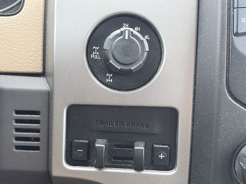 Used 2013 Ford F150 XLT w/ Luxury Equipment Group AWD/4WD image 27