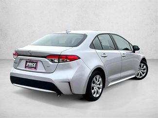 Used 2022 Toyota Corolla LE video 2