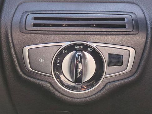Used 2017 Mercedes-Benz GLC 300 image 21