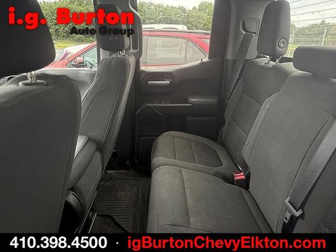 Used 2020 Chevrolet Silverado 1500 Custom w/ Custom Value Package AWD/4WD image 5