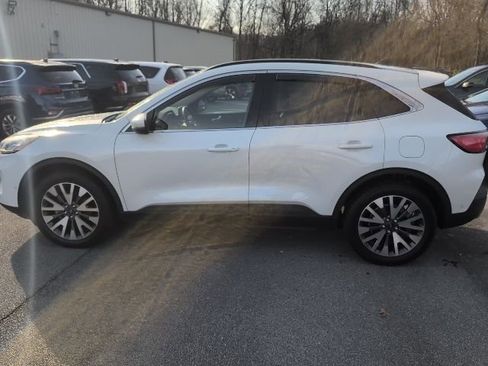 Used 2020 Ford Escape Titanium image 11