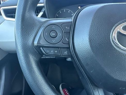 Used 2025 Toyota Corolla LE w/ LE Premium Package FWD image 6