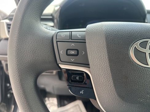 Used 2025 Toyota Camry LE image 18