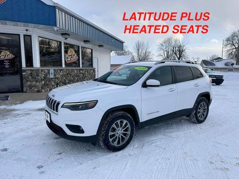 Used 2019 Jeep Cherokee Latitude Plus w/ Cold Weather Group image 2