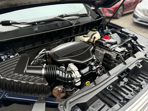 Used 2017 GMC Acadia SLT AWD/4WD image 15
