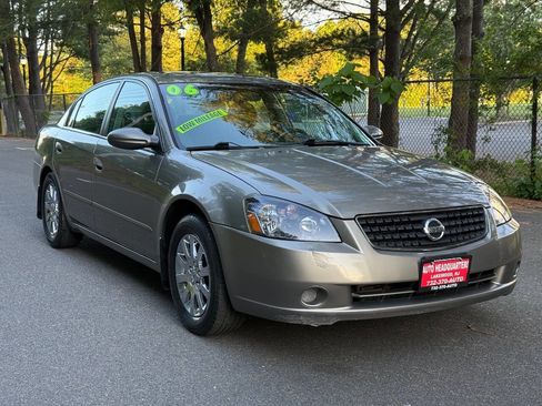 Used 2006 Nissan Altima 2.5 S w/ (P01) Special Edition Pkg FWD image 3