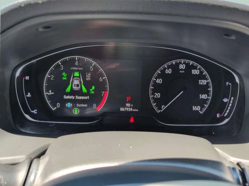 Used 2018 Honda Accord Touring image 16