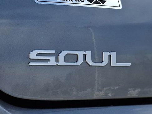 Used 2023 Kia Soul LX w/ LX Technology Package image 31
