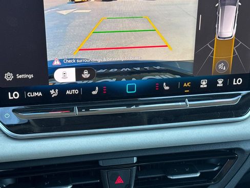 New 2025 Volkswagen Tiguan SE AWD/4WD image 20